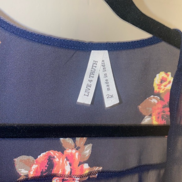 Live 4 Truth Kimono - Picture 4 of 4